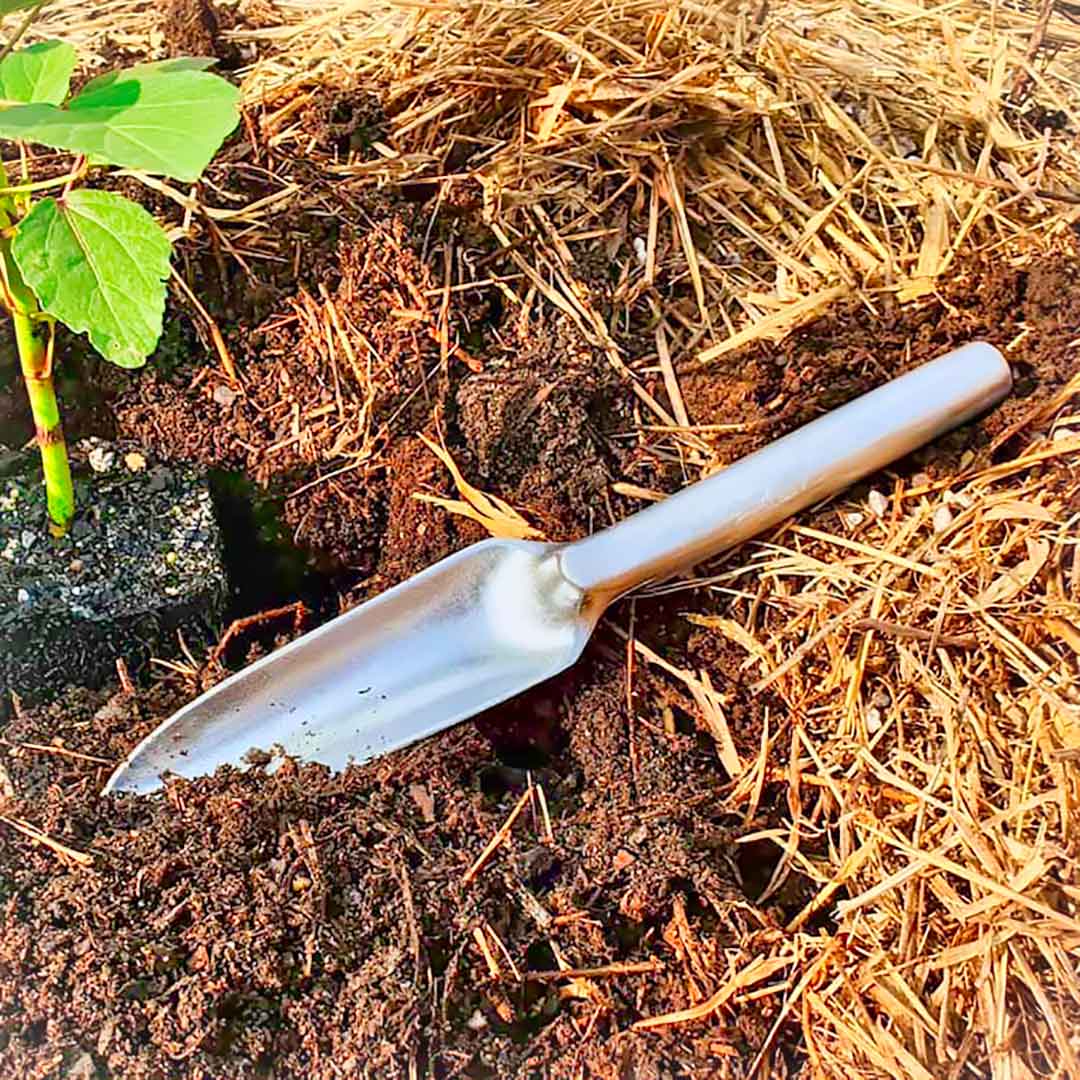 The Narrow Garden Trowel Tool by Garden Tools Australia, 100% Australian Made