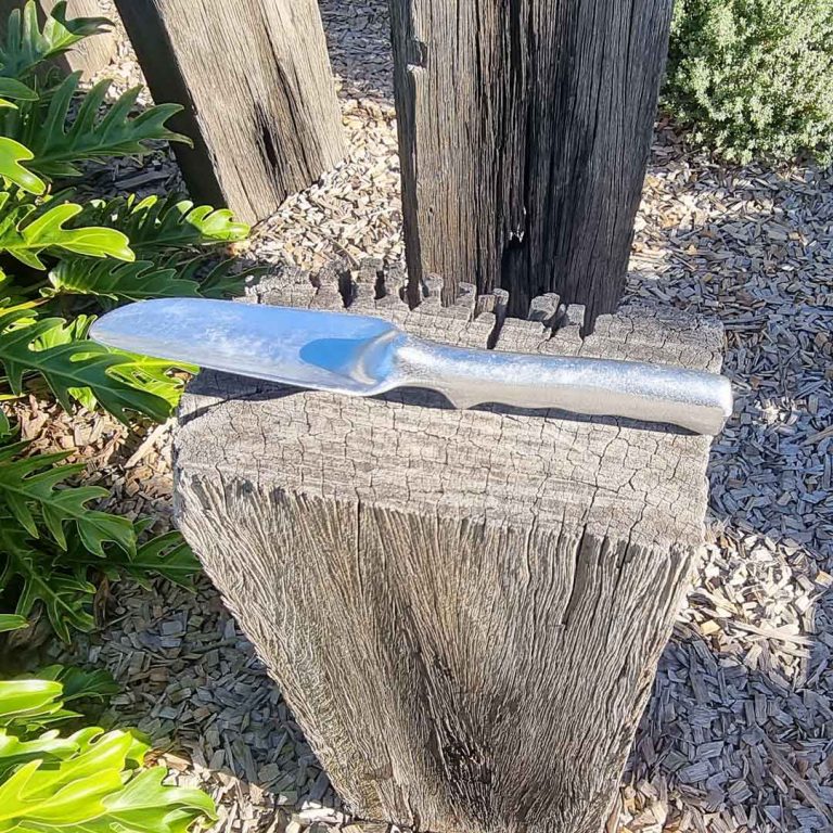 The Narrow Gardening Trowel — Garden Tools Australia — Aussie Made